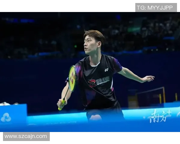 羽毛球草根选手挑战国手实力之战展现竞技精神与梦想追逐